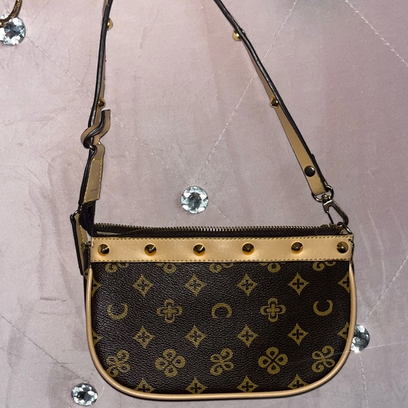 Cute Vintage Brown and Tan Mini Purse - Picture 2 of 3